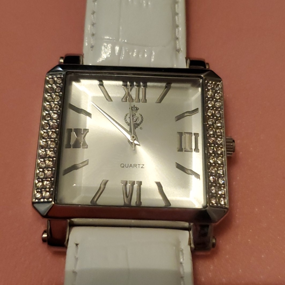 Watch - Picture 5 of 5